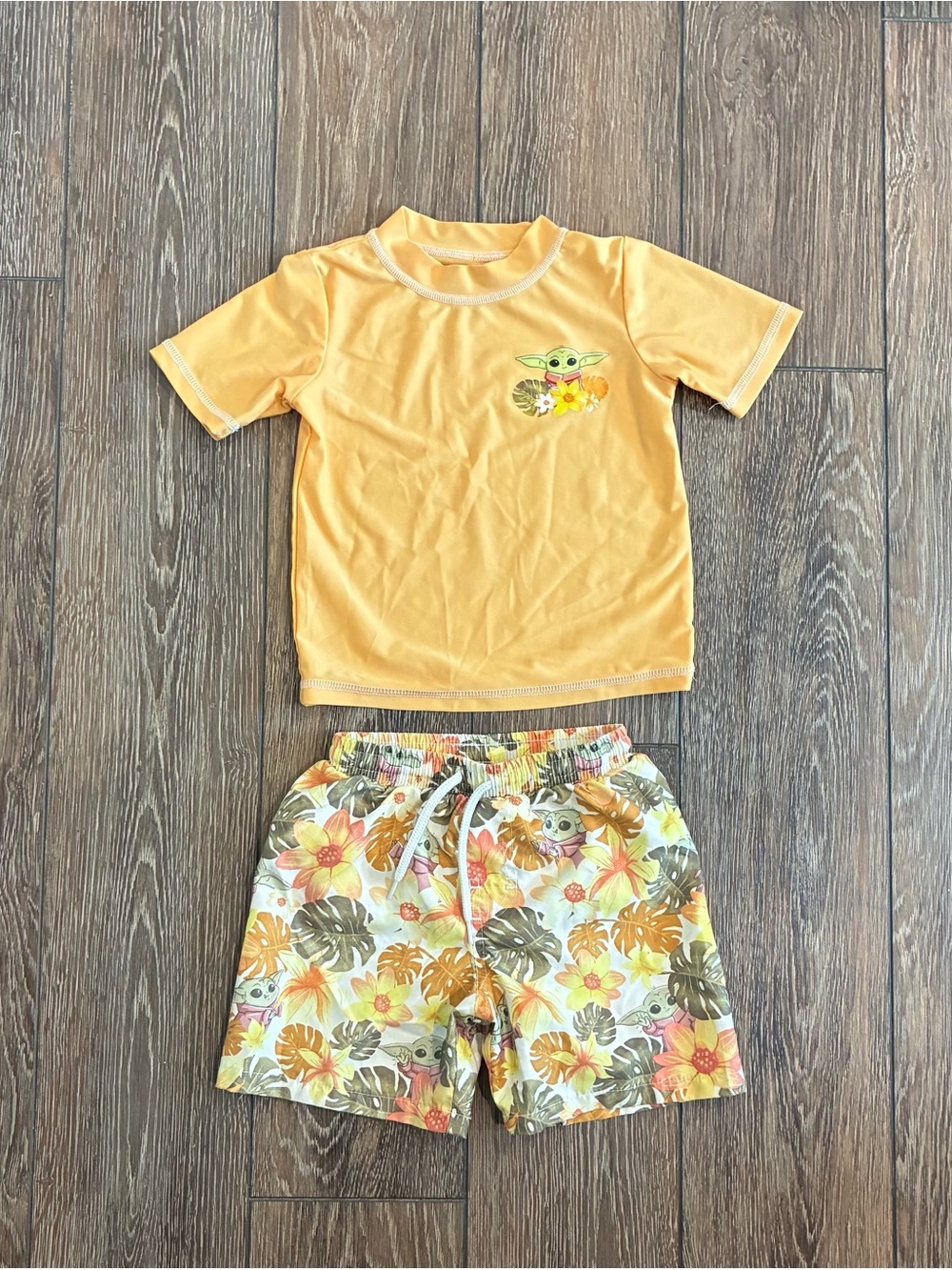 Boys 2T Tropical Star Wars Grogu Swim Set